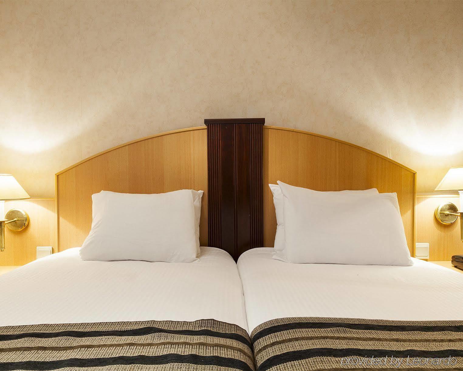 B&B Hotel Бретиньи-сюр-Орг Экстерьер фото